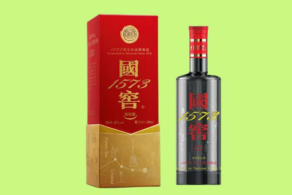 石阡县回收国窖1573.jpg